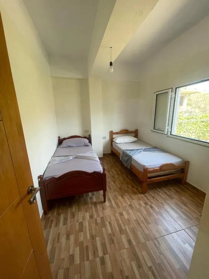 Qeparo Hill Apartments אלבניה